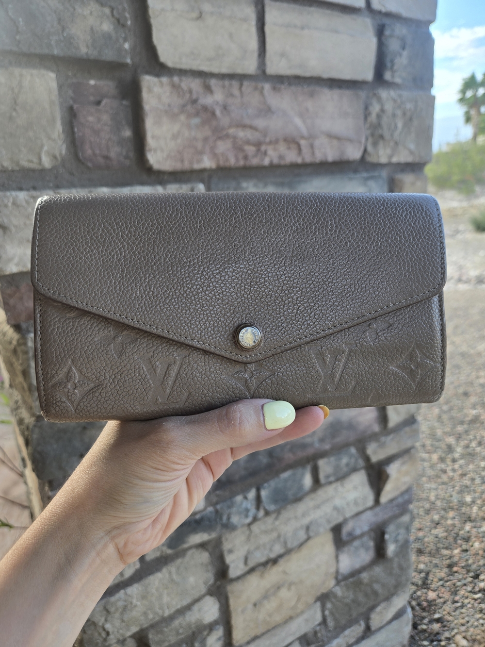 Authentic Louis Vuitton Turtle Dove Empriente Wallet - Picture 3 of 12